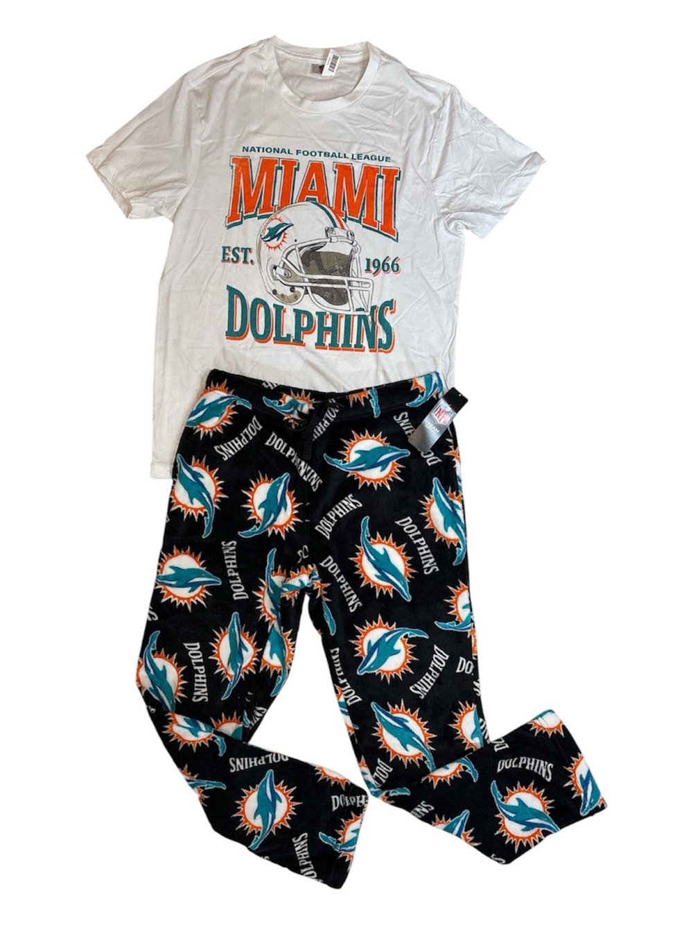 ⭐️ NWT- NFL Miami Dolphins Pajama Set- size medium